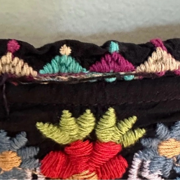 Johnny Was Black Embroidered V-Neck Long Sleeve Tunic Blouse - Picture 4 of 9